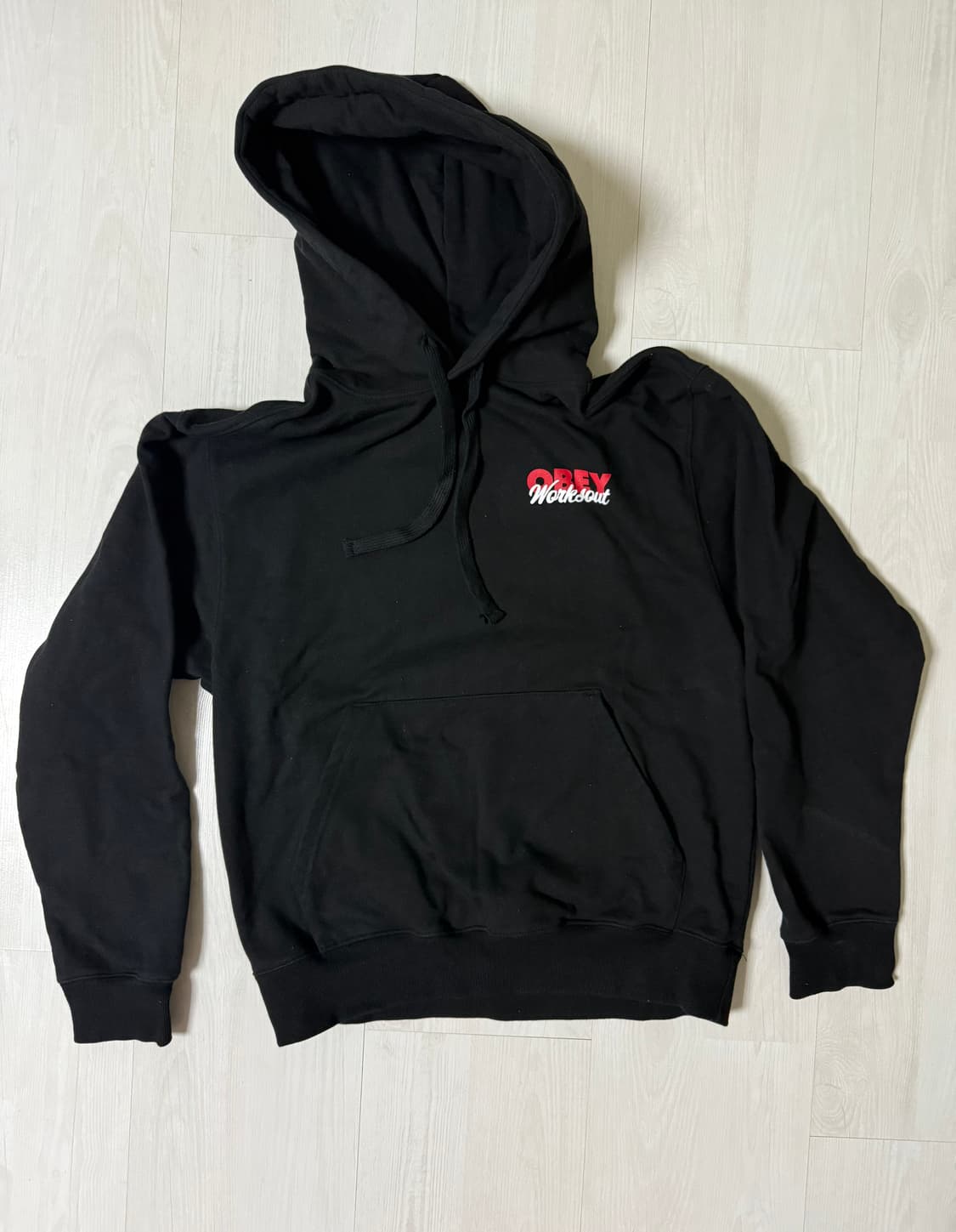 오베이 웍스아웃 20주년 콜라보 후드티 상품이미지1