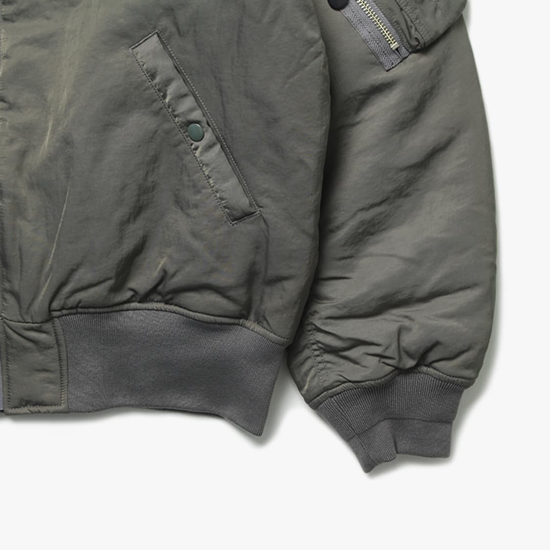  BEAMS "Khaki MA-1 Jacket" 상품이미지3