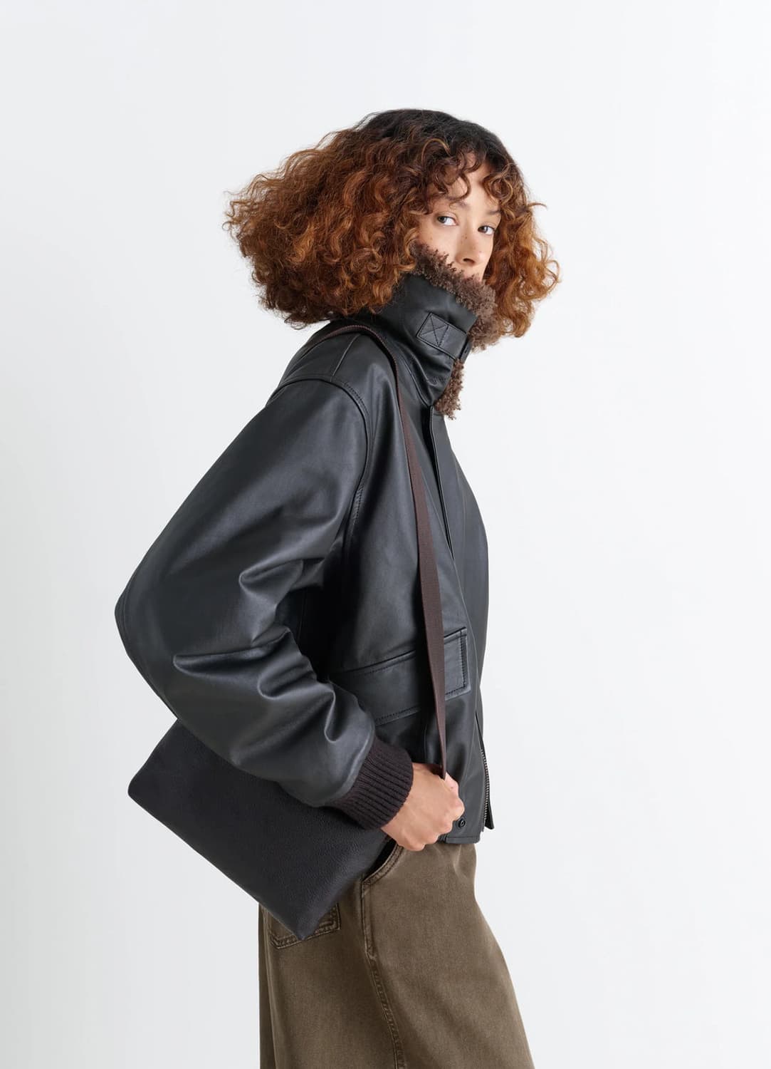 르메르 25fw 스몰 폴리오 백/다크 초콜렛 상품이미지1