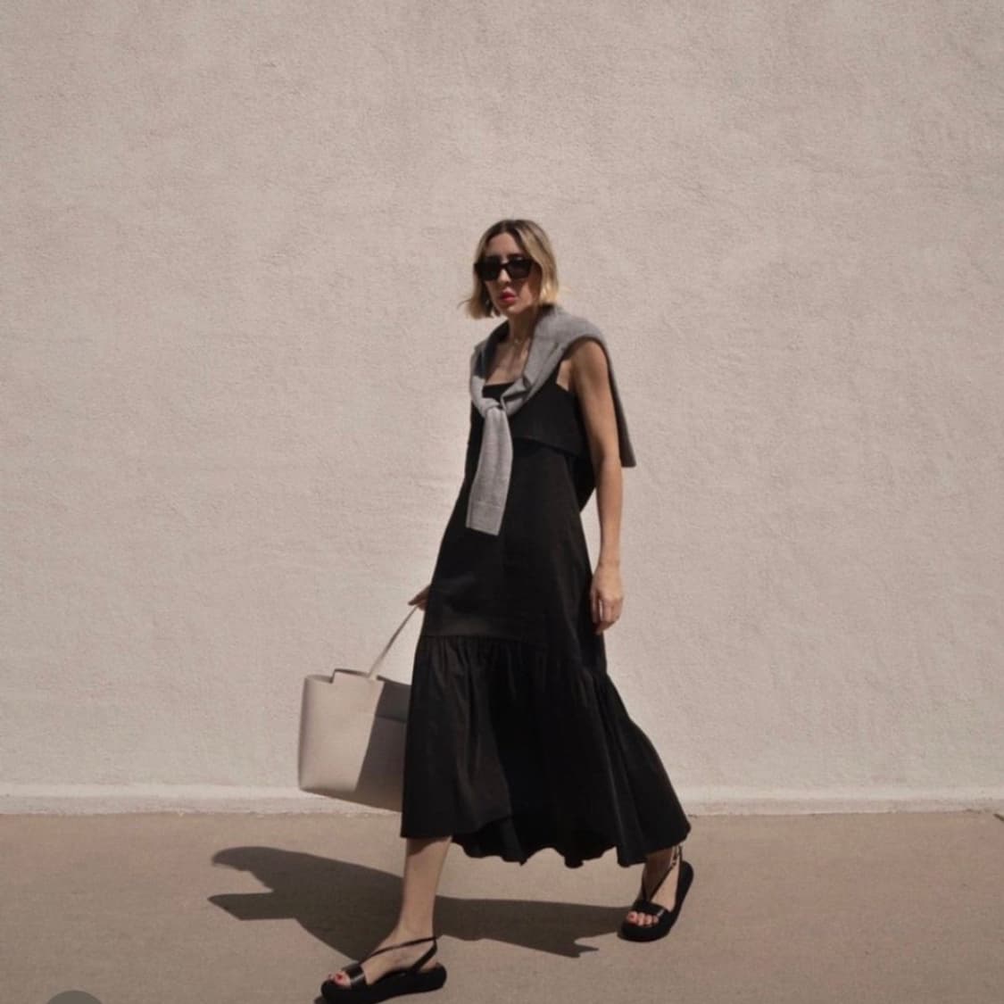 띠어리 타이 백 슬리브리스 원피스 상품이미지1