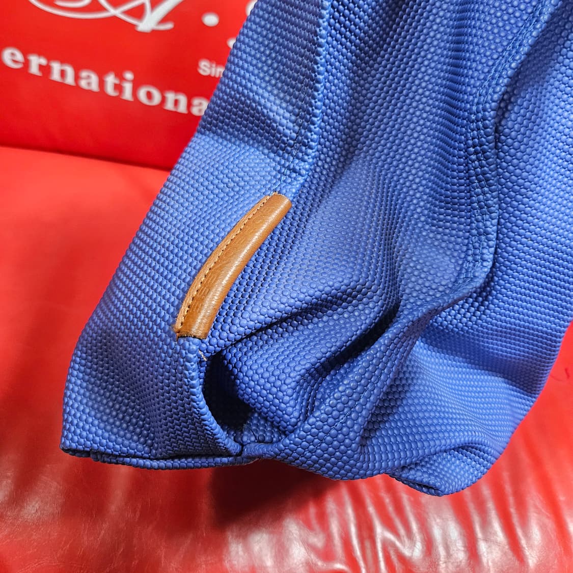 보르보네제 블루 텍스처 로고 빅 쇼퍼백 47 x 38 size 상품이미지5