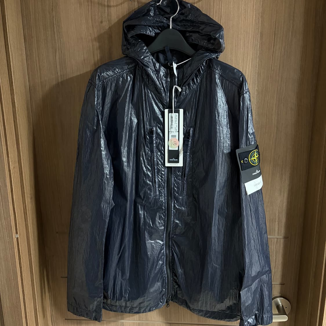 새상품(XL)스톤아일랜드 루시도 바람막이 패커블 자켓 네이비 상품이미지2