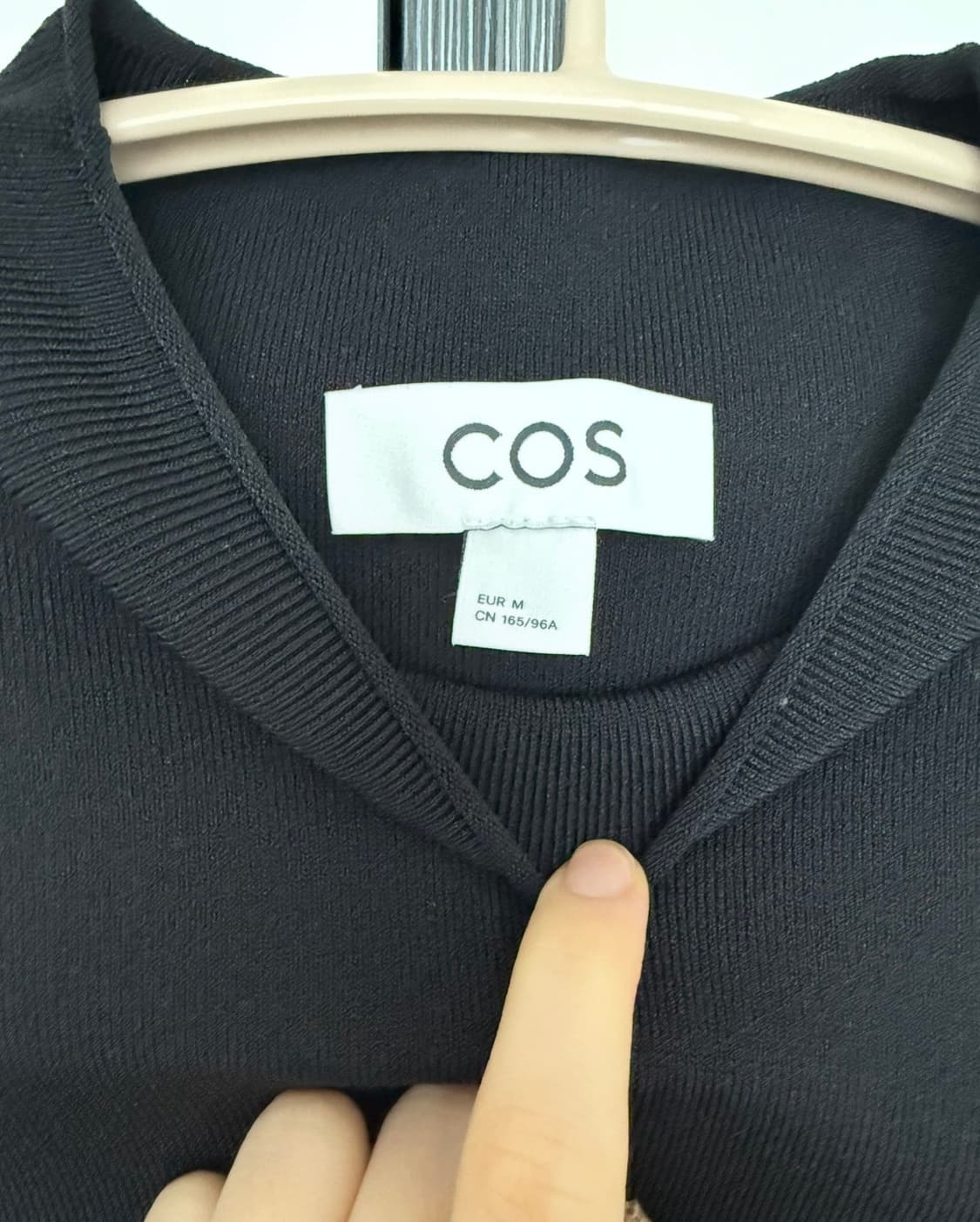 cos 크롭 니티드 슬리브리스 탑 상품이미지5