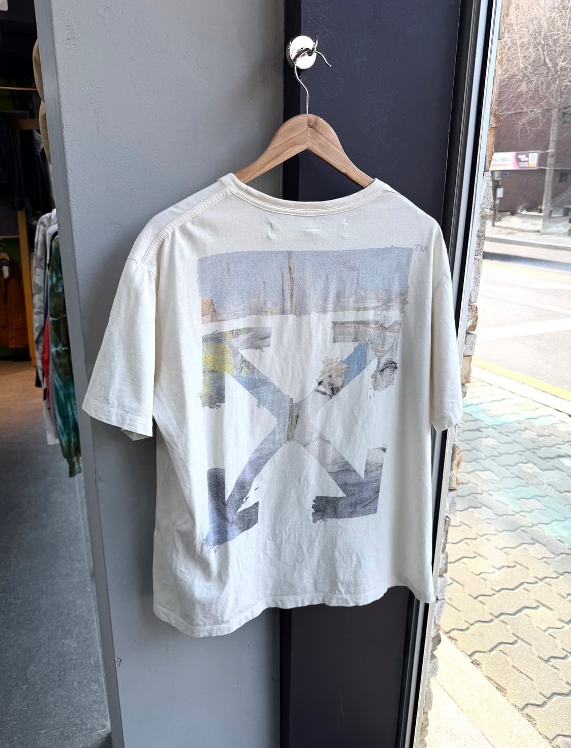 S/ 오프화이트 유화 백로고 반팔티 상품이미지6