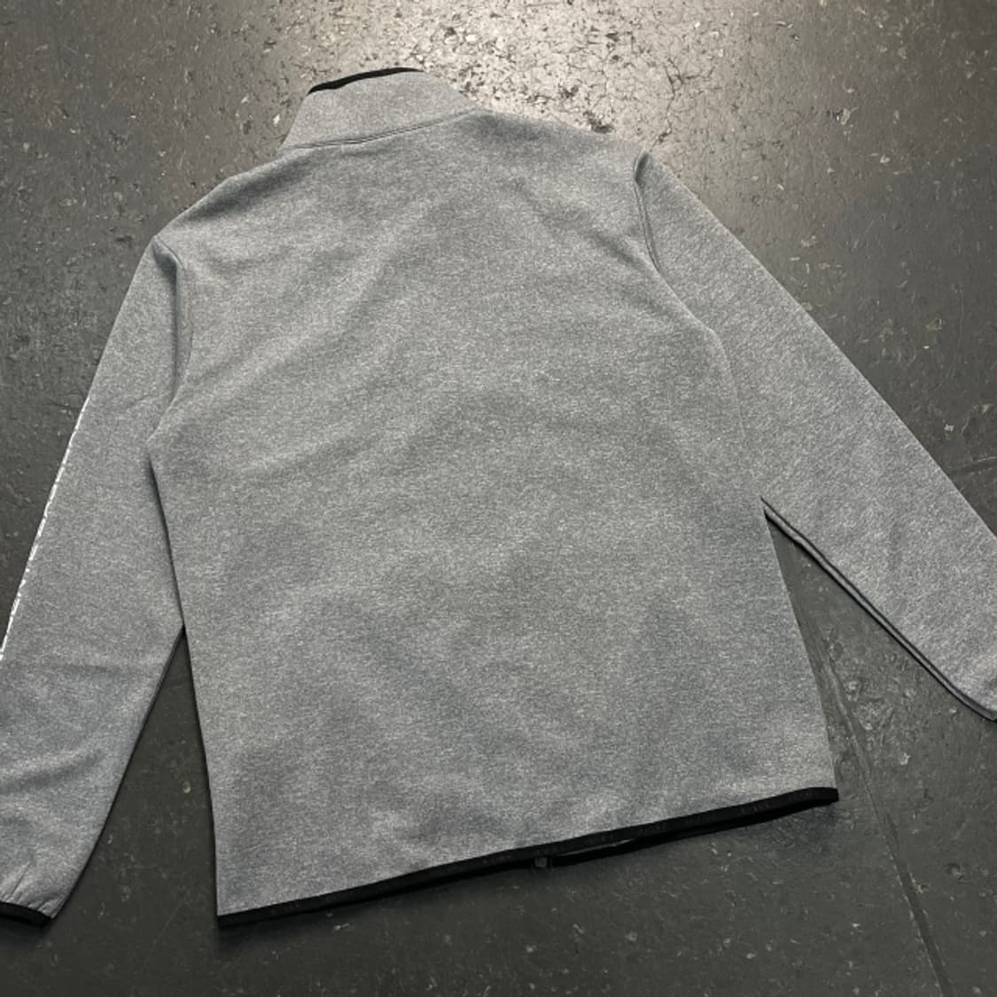 100 데상트 집업 상품이미지5