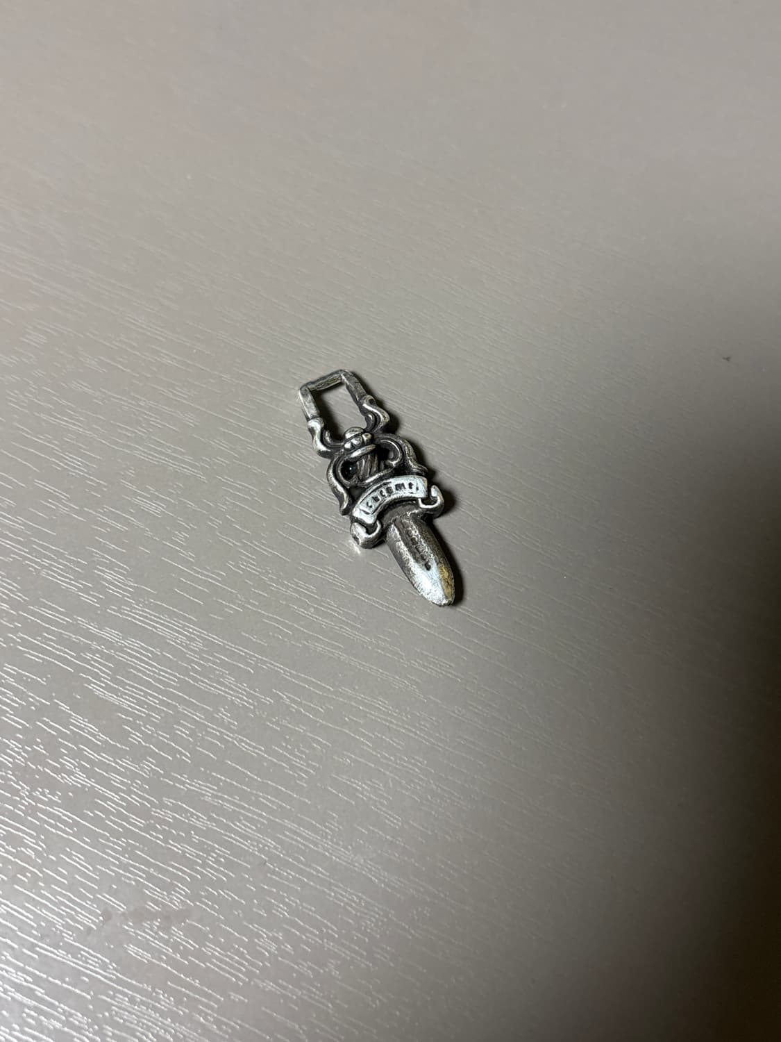 크롬하츠 5대거 지퍼 참 팝니다 상품이미지1