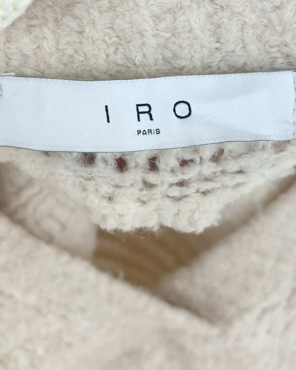 이로 알파카 모헤어 브이넥 니트 상품이미지6