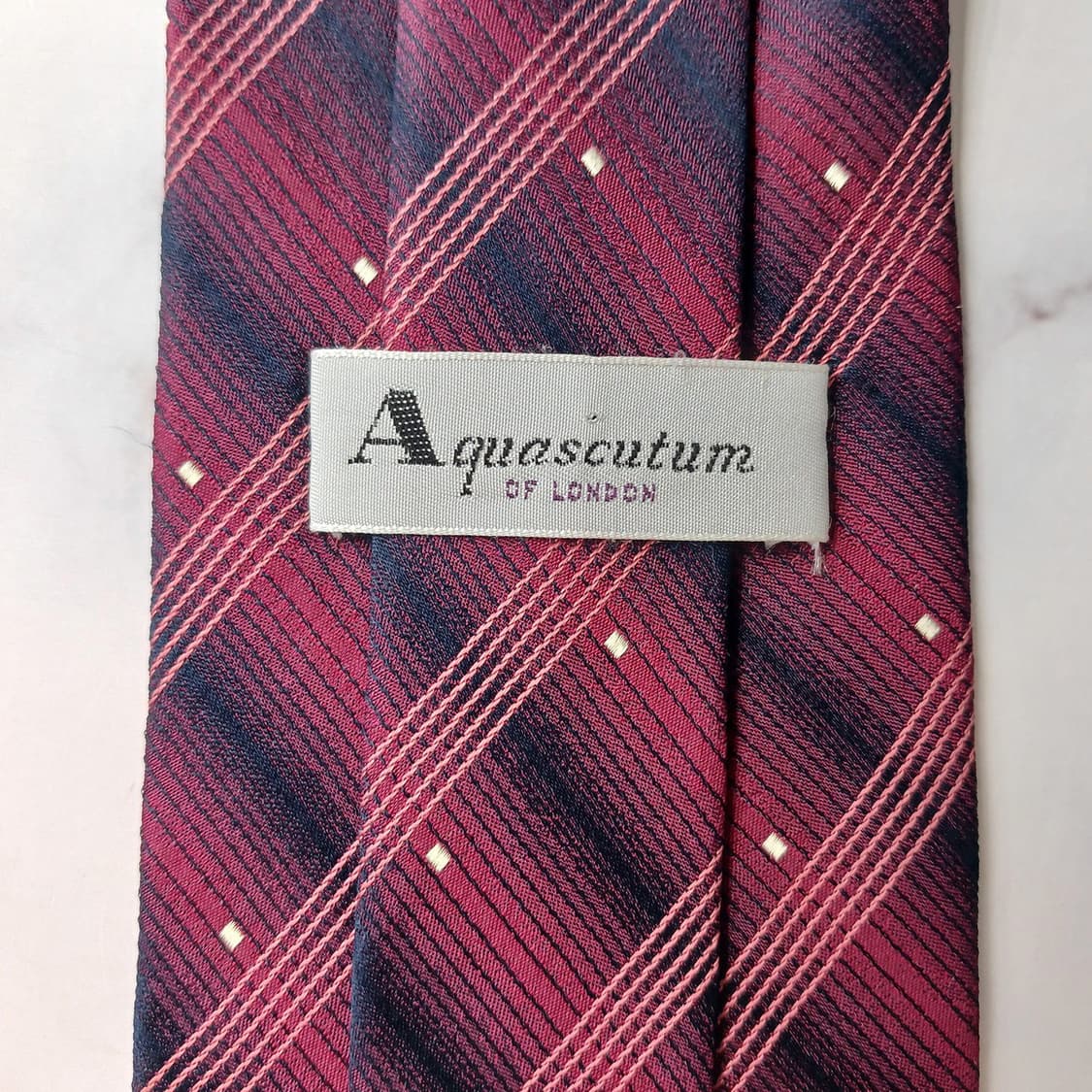 아쿠아스큐텀 실크 와인 스트라이프 넥타이 9.5cm A등급 E962
 상품이미지8