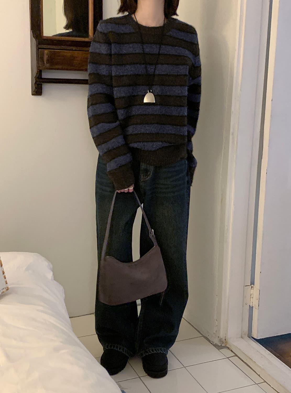 (새상품) 98도씨 NEAH 파베 스웨이드 숄더백 크로스백 애쉬차콜 상품이미지5