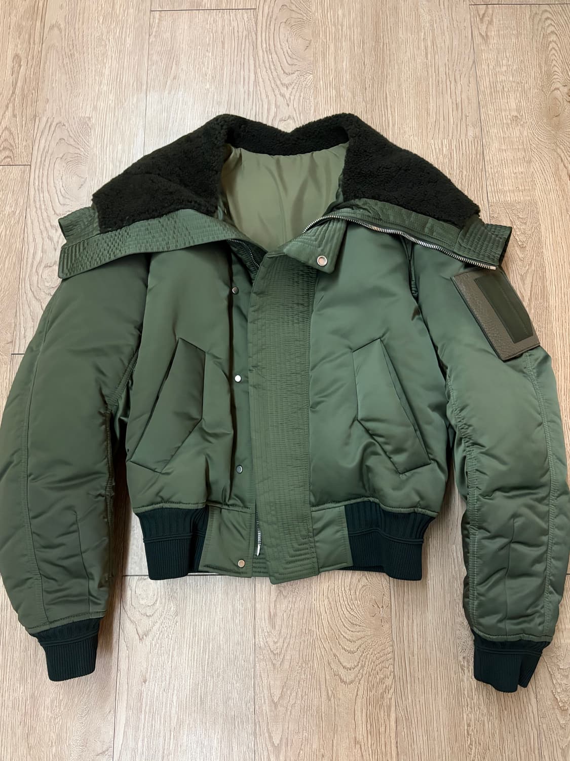 준지 16fw 구스다운크롭패딩 상품이미지1