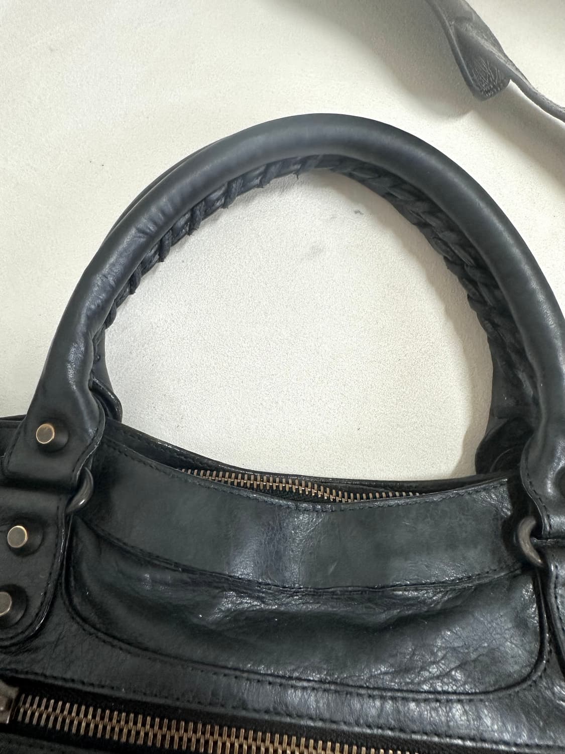 ❌예약중[A급 정품] 발렌시아가 시티 모터백 퍼스트 상품이미지4