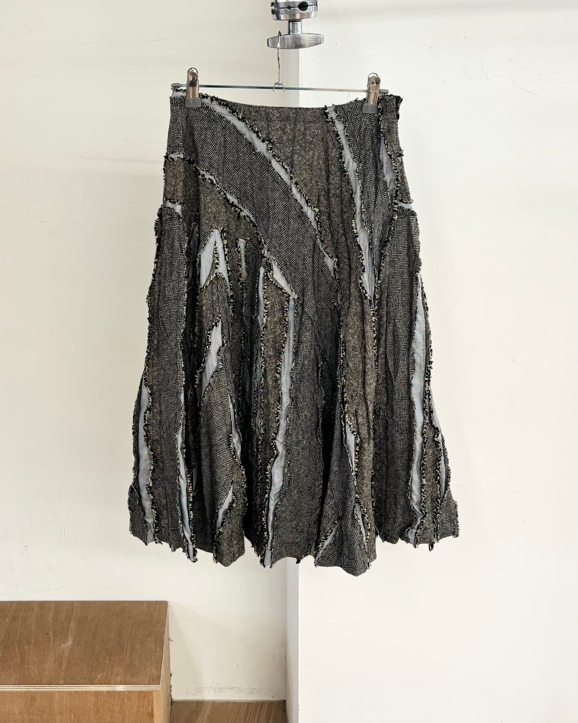 플라스 몽테피 프릴 빈티지 울 스커트 상품이미지1