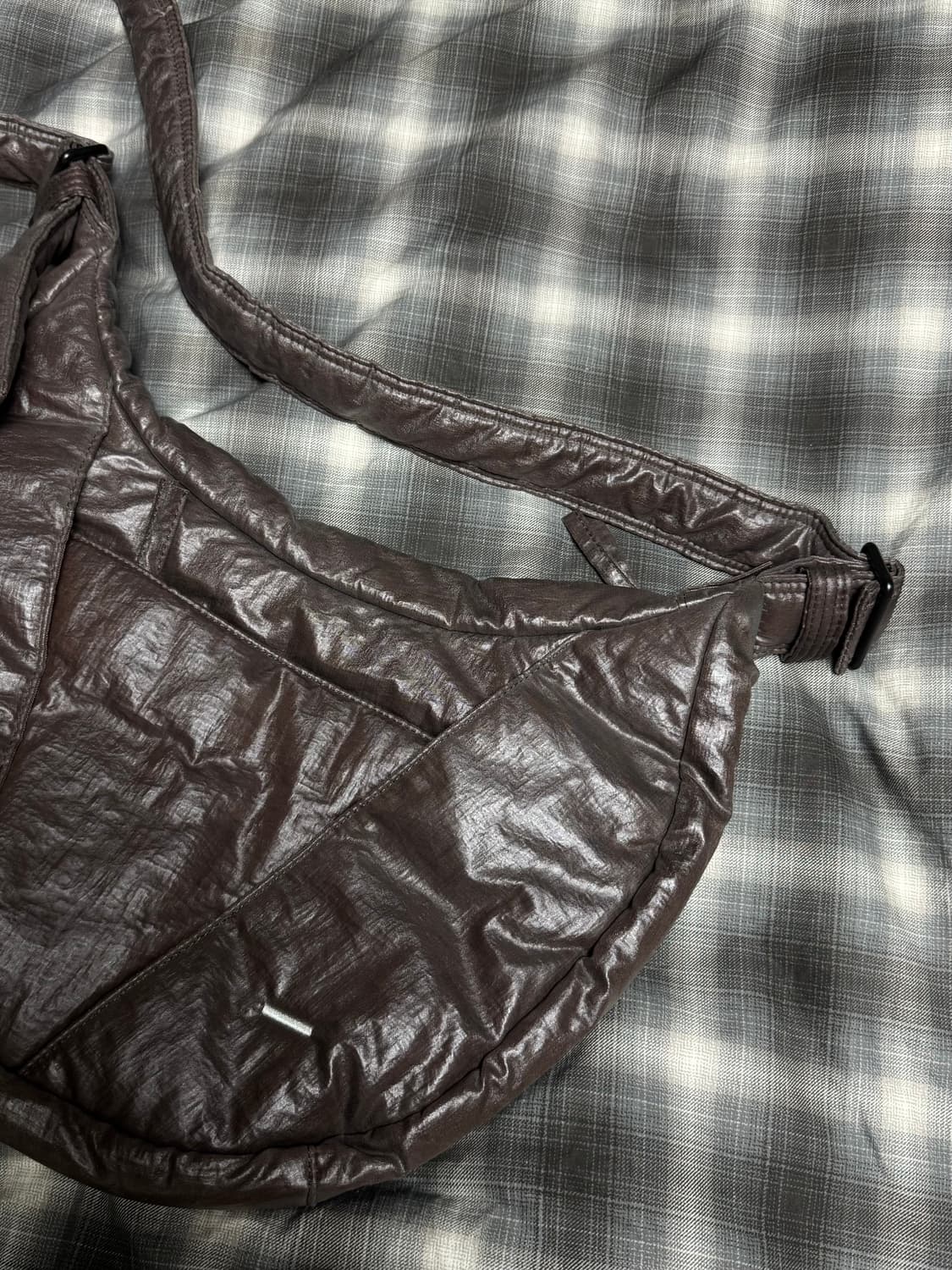 월스와일무브먼트 레이어드 패디드 백 상품이미지2