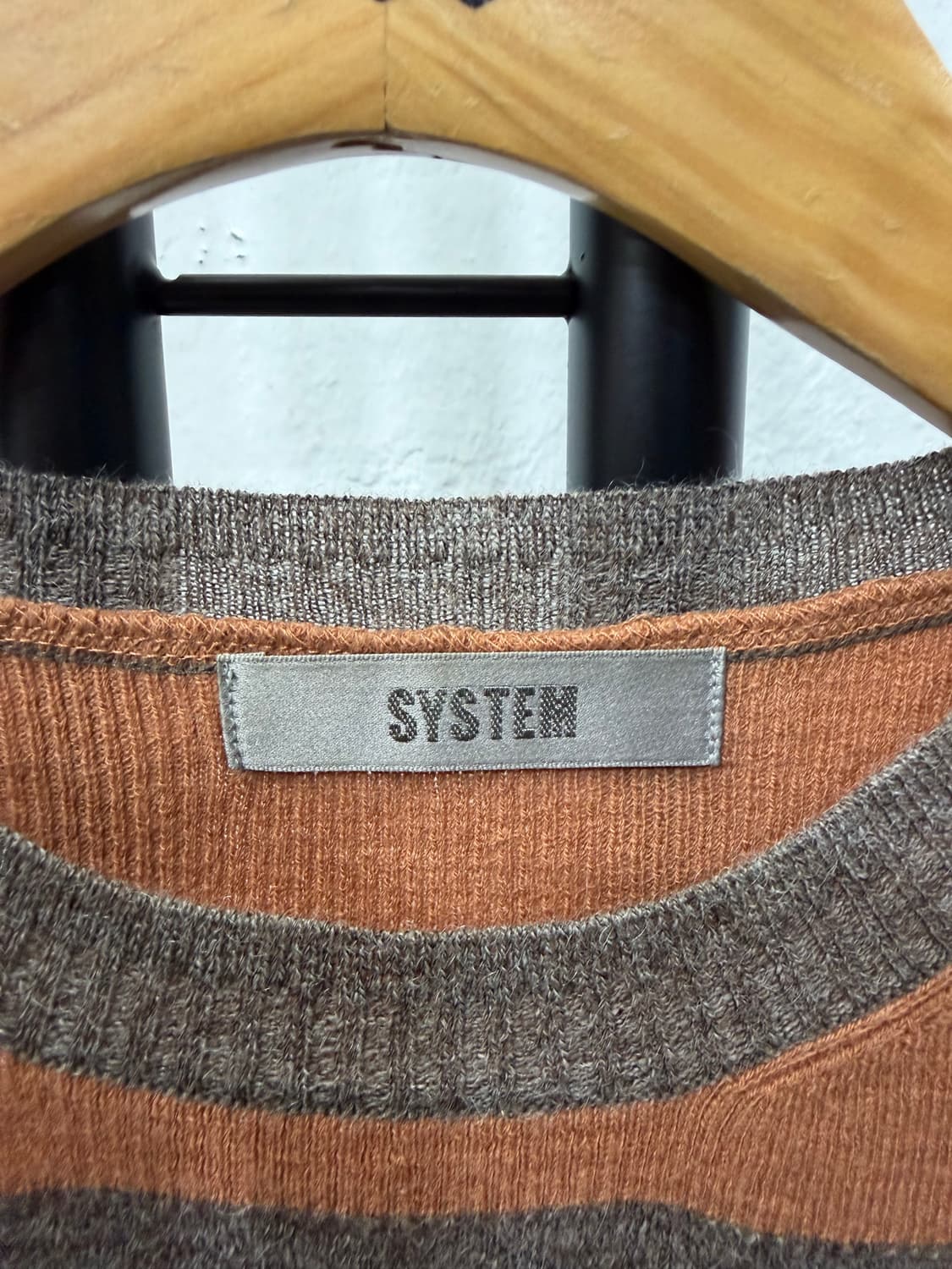 정품) 시스템 한섬 브라운 오렌지 스트라이프 니트 90F 상품이미지6