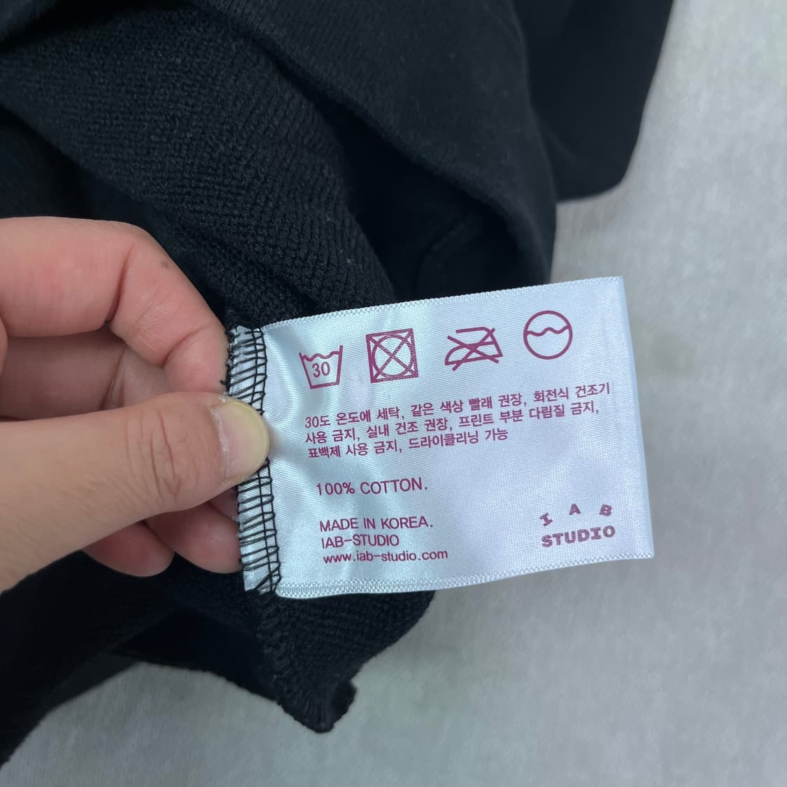 110 아이앱 스튜디오 블랙 후드티 상품이미지6