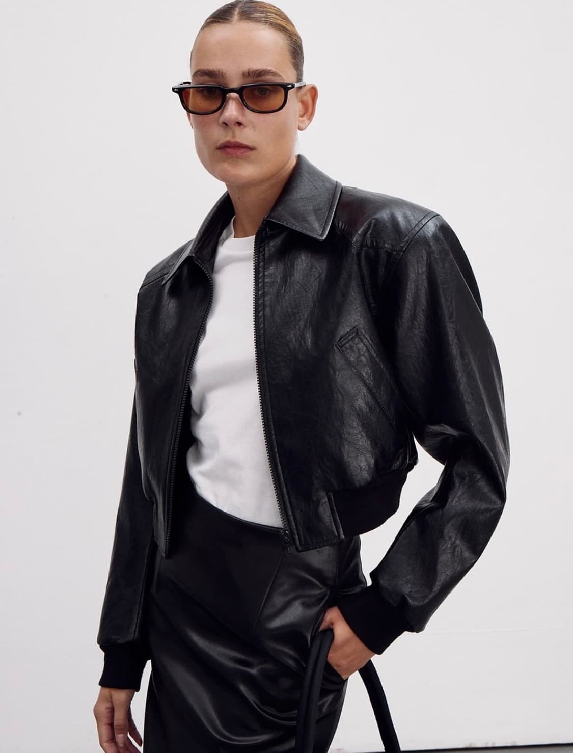 렉토 리온 레더 크롭 봄버 자켓 상품이미지1