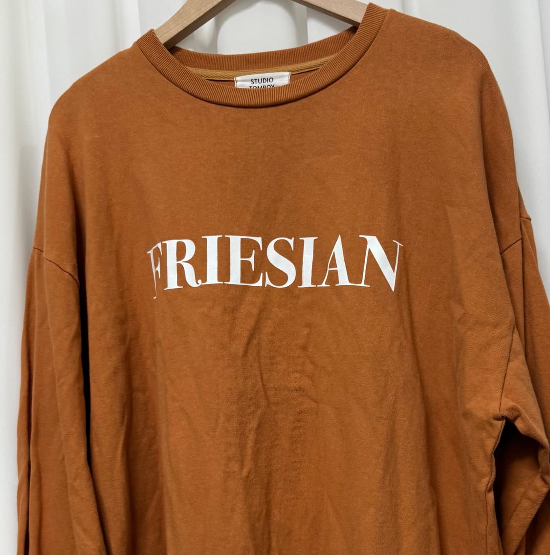 스튜디오 톰보이 레터링 맨투맨 상품이미지7