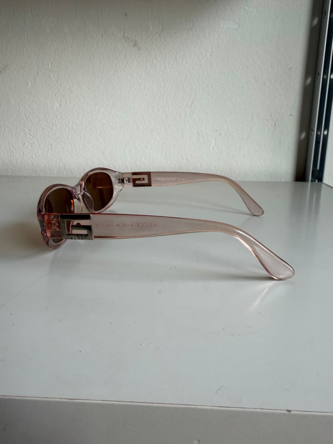 90s 구찌 베이비핑크 프레임 오벌형 선글라스 상품이미지3