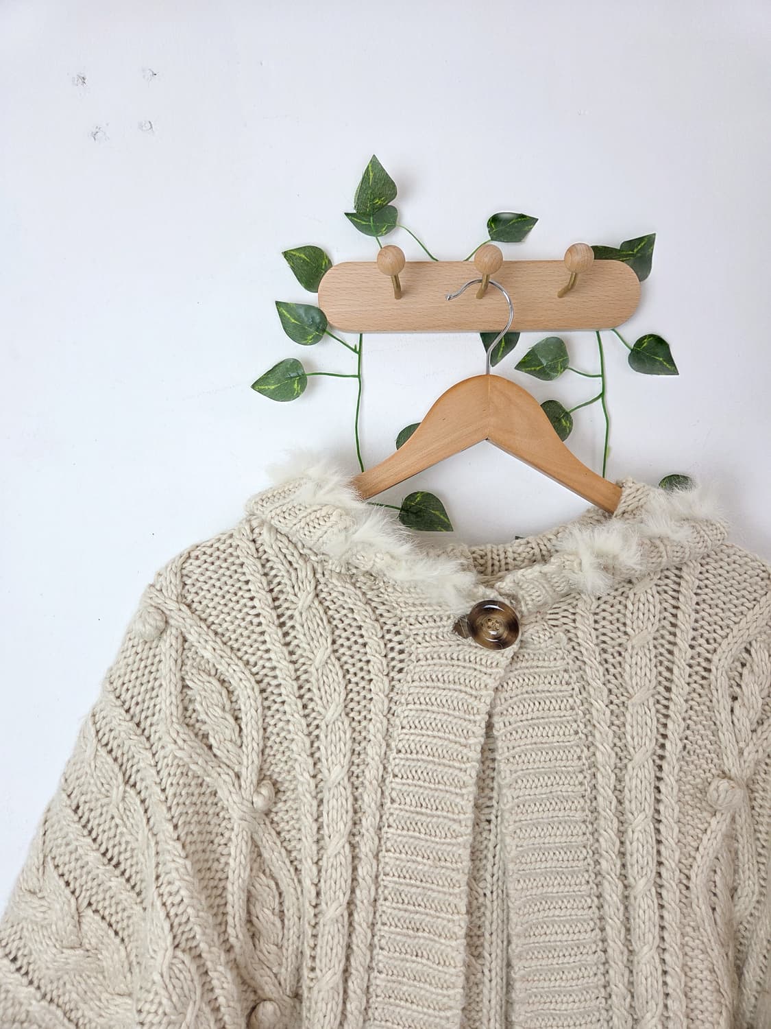 earth music 아이보리 케이프 가디건 상품이미지2