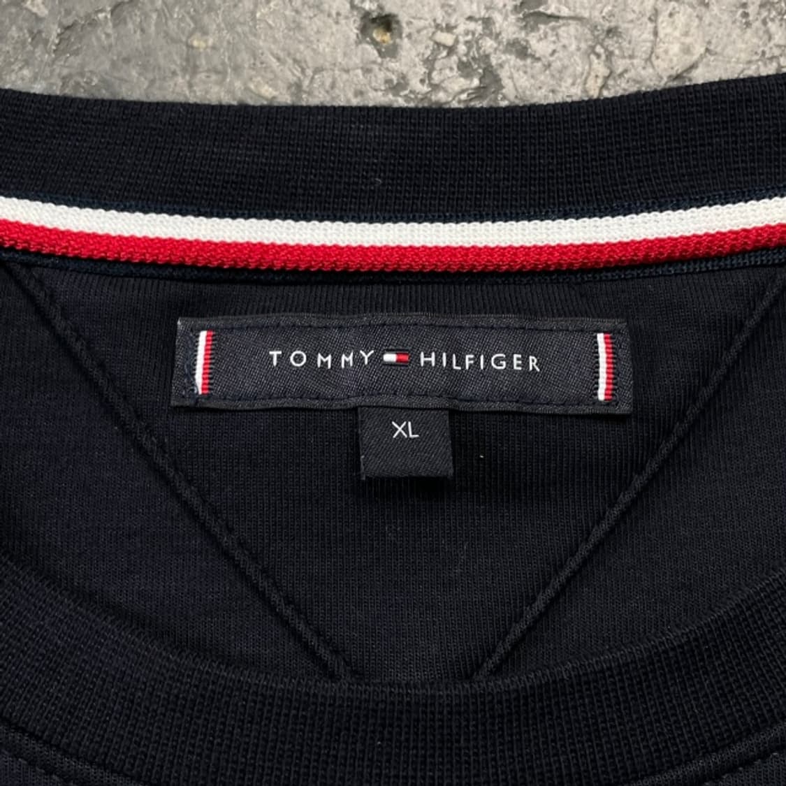 105 타미힐피거 맨투맨 상품이미지3