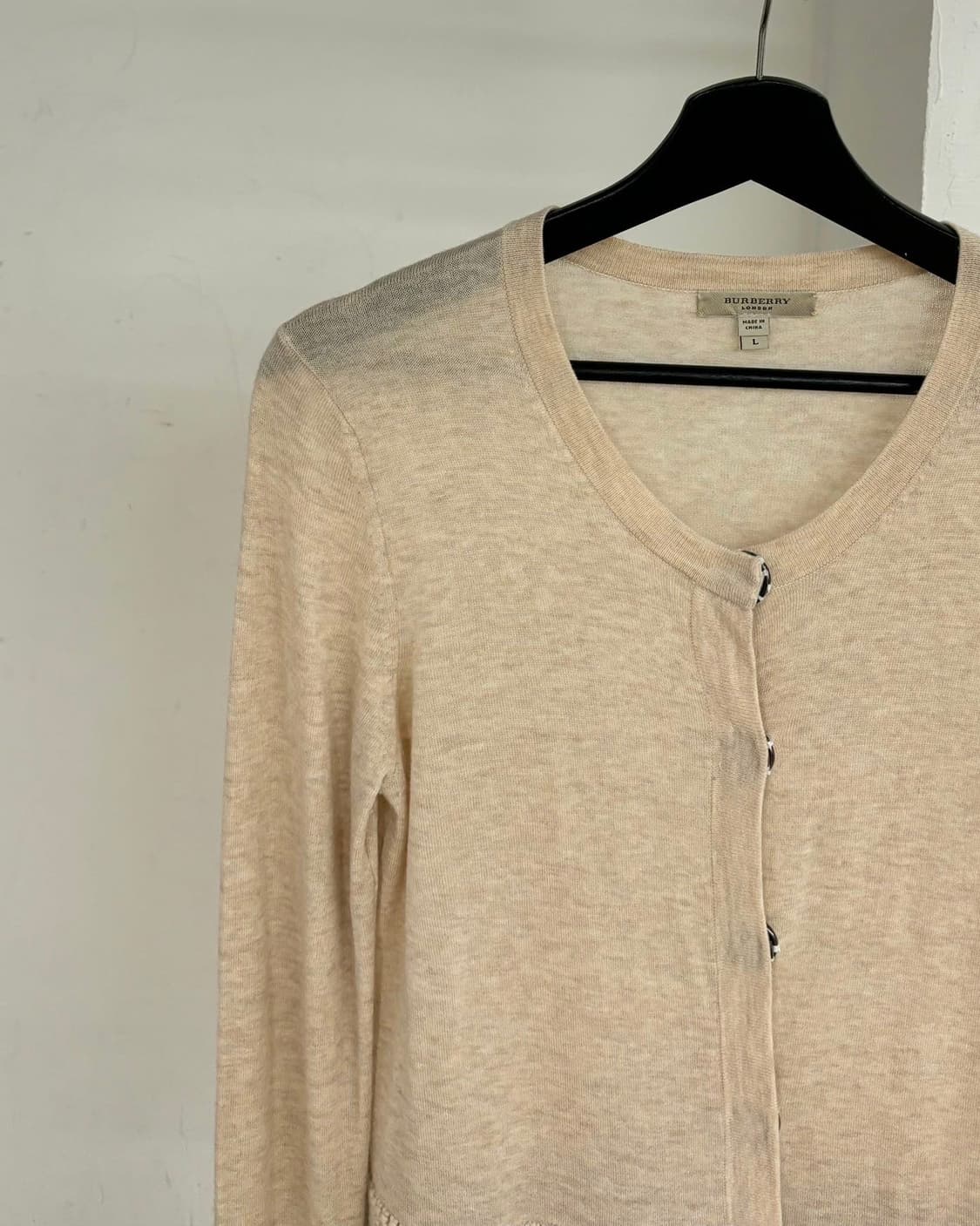 버버리 베이지 니트 가디건  상품이미지3
