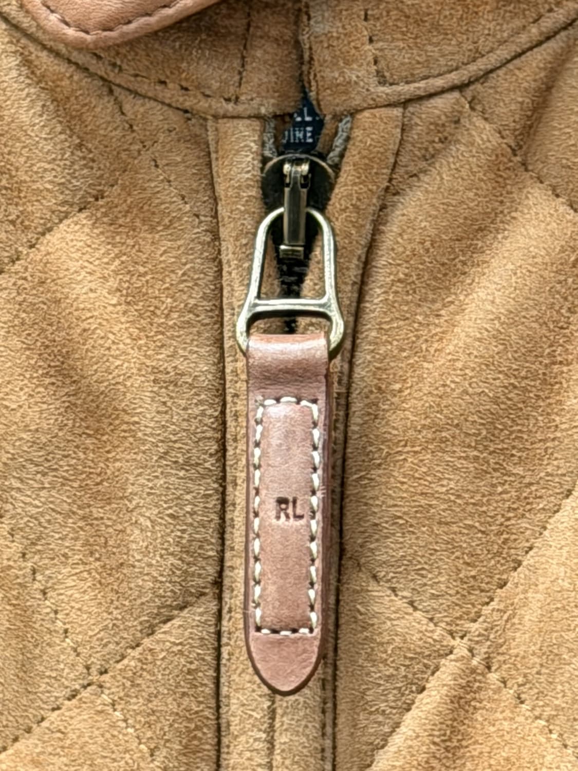 폴로 랄프로렌 고트 스웨이드 퀼팅 베스트 상품이미지3