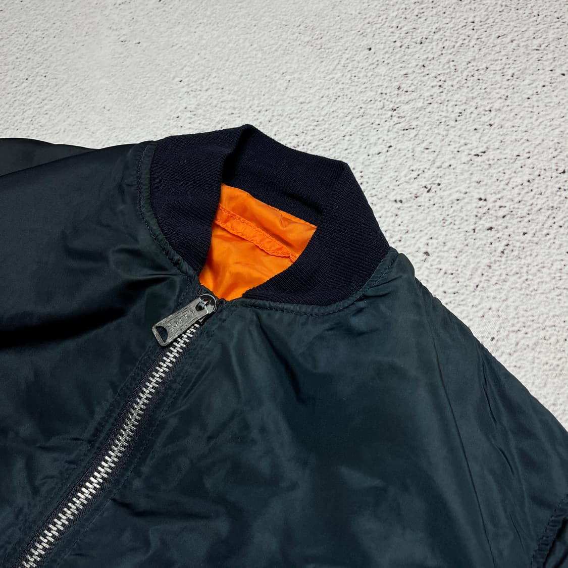Alpha Industries MA-1 Flight Jacket 상품이미지3