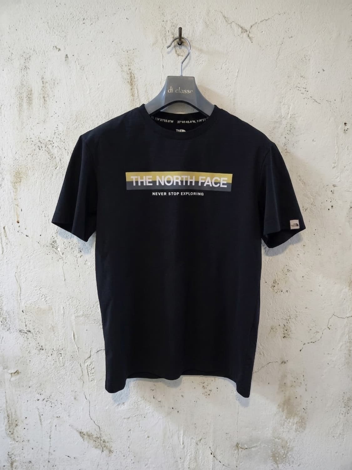 노스페이스 블랙 반팔티 Never Stop Exploring 95 상품이미지1