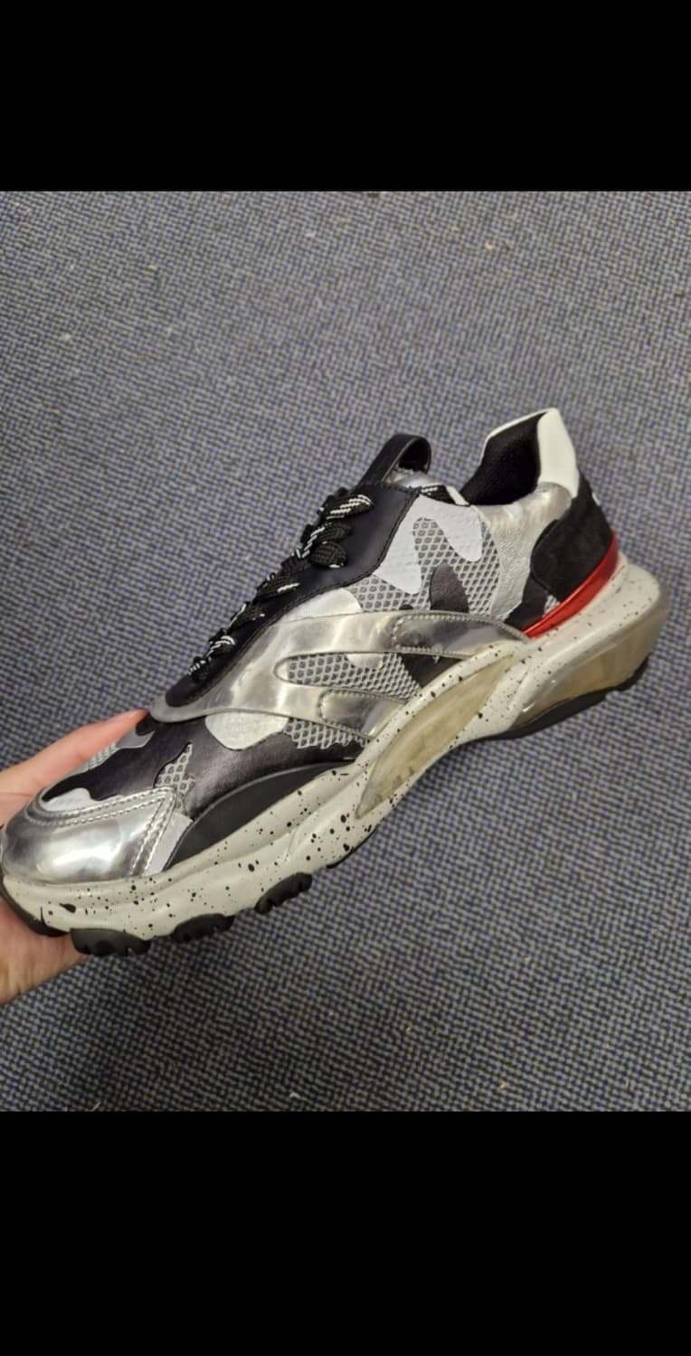 (42) 발렌티노 카모 실버블랙 스니커즈. 발렌시아가 뉴발란스 나이키 상품이미지1