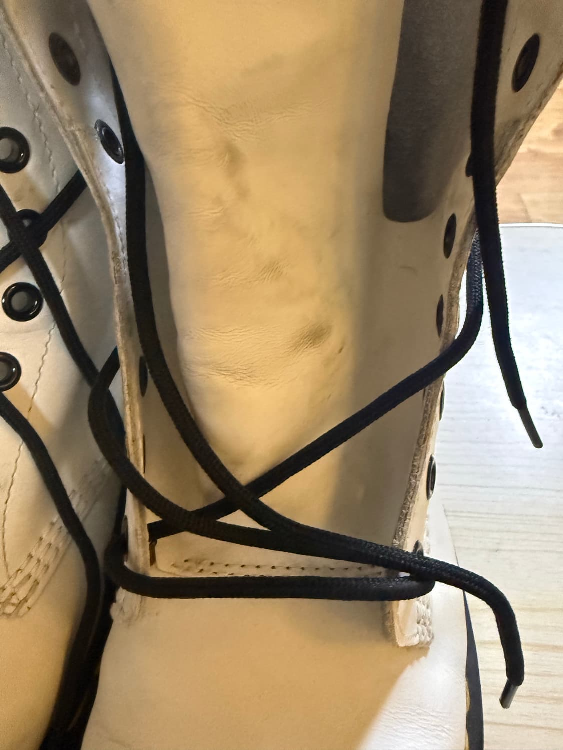 닥터마틴 10홀 화이트 260 상품이미지5