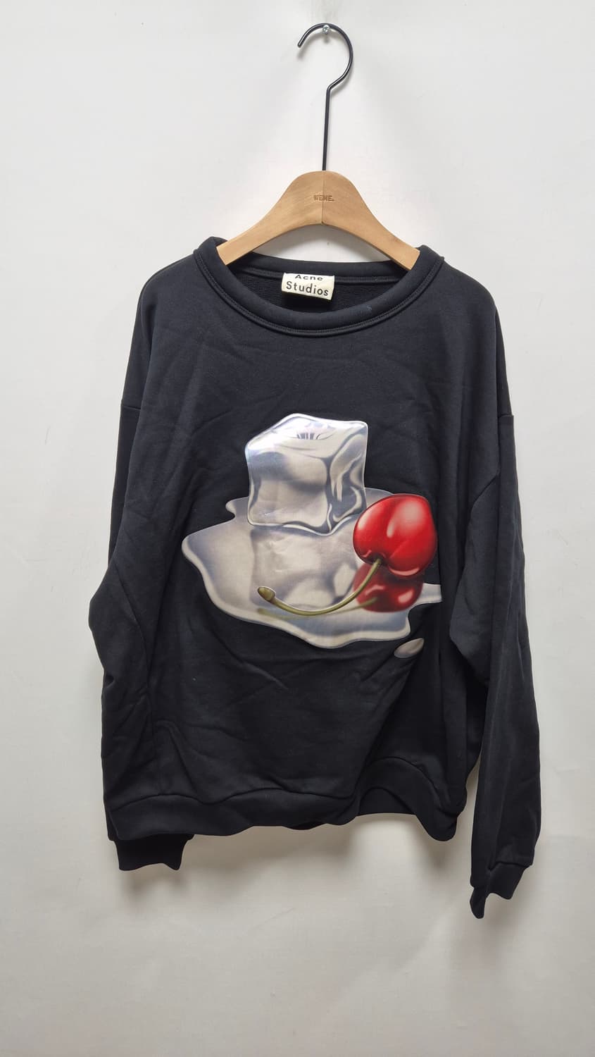 아크네스튜디오 체리&아이스큐브 맨투맨 상품이미지1