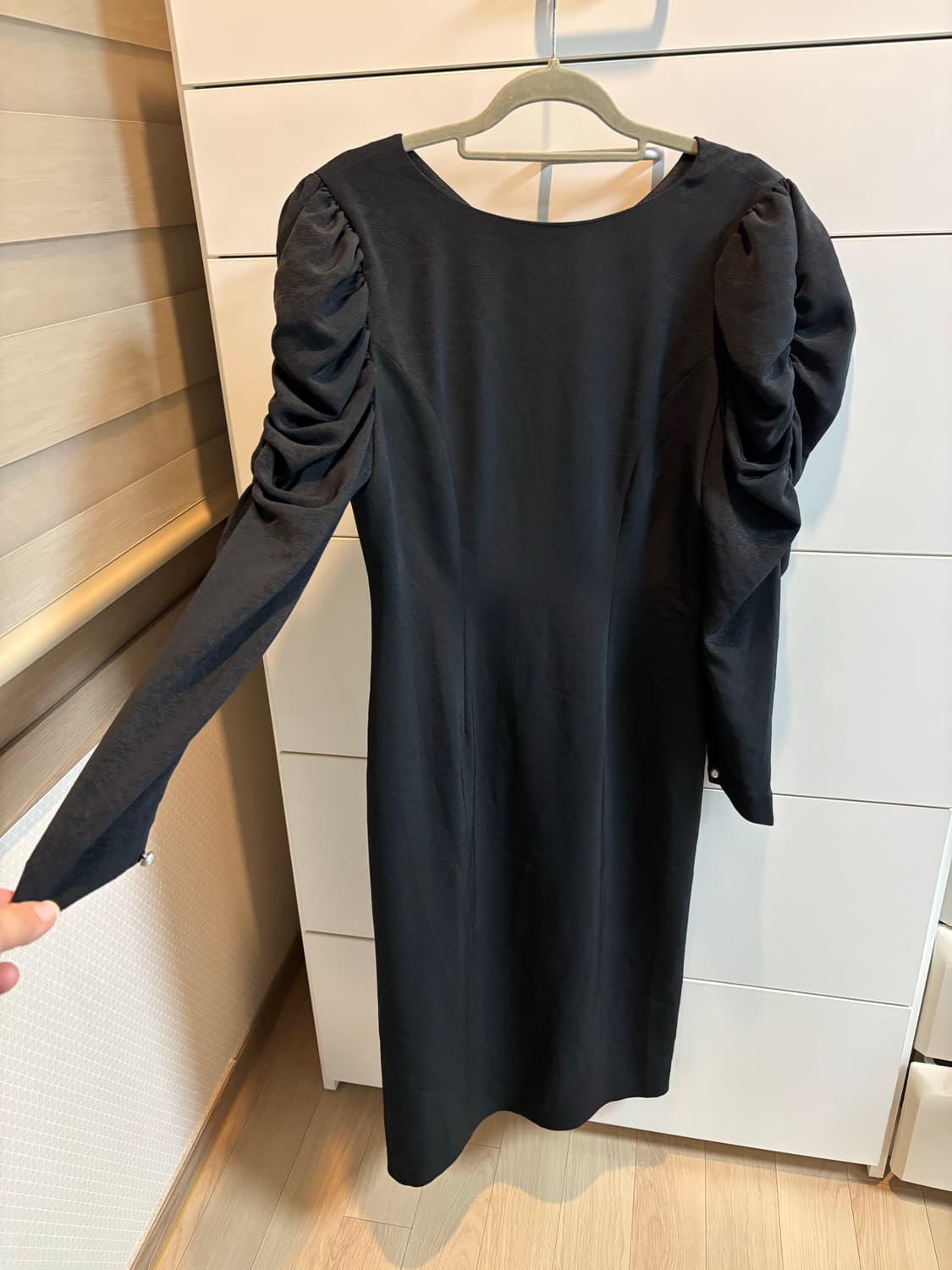 블랙 퍼프 셔링 롱 원피스(결혼식,연말파티룩 추천) 상품이미지2