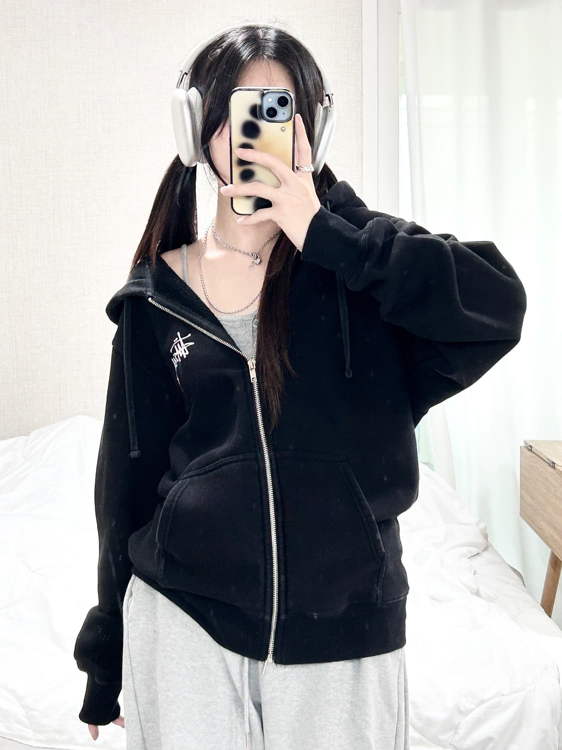 스투시 빅로고 블랙 후드집업 상품이미지2