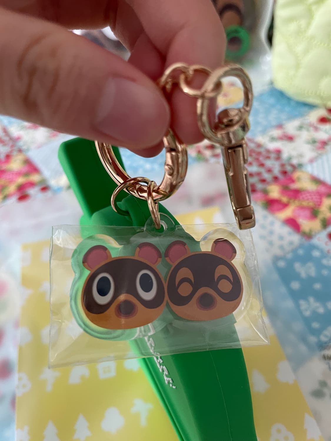 (미사용 새상품)동물의숲 나뭇잎 신상굿즈 실리콘 립케이스 키링 패밀리마트 상품이미지3