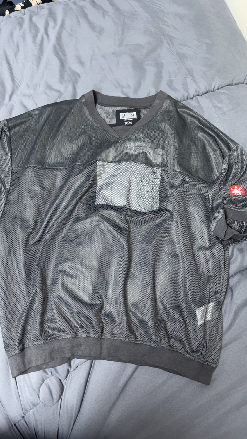 CAVEMPT Mesh V Neck Top 카브엠트 메쉬 반팔 티셔츠 상품이미지1