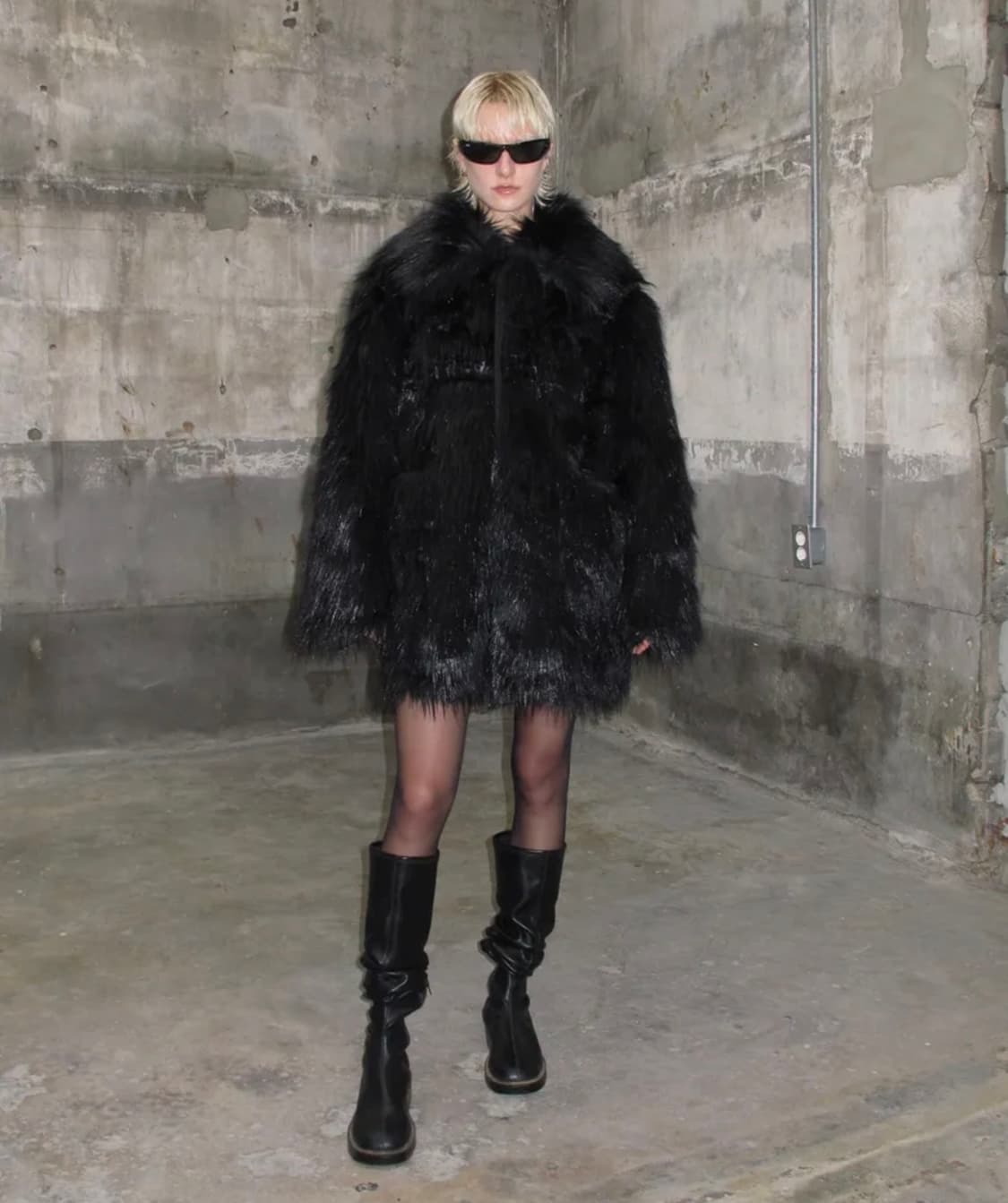 리버시블 퍼/Reversible Fur Mustang, BLACK 상품이미지3