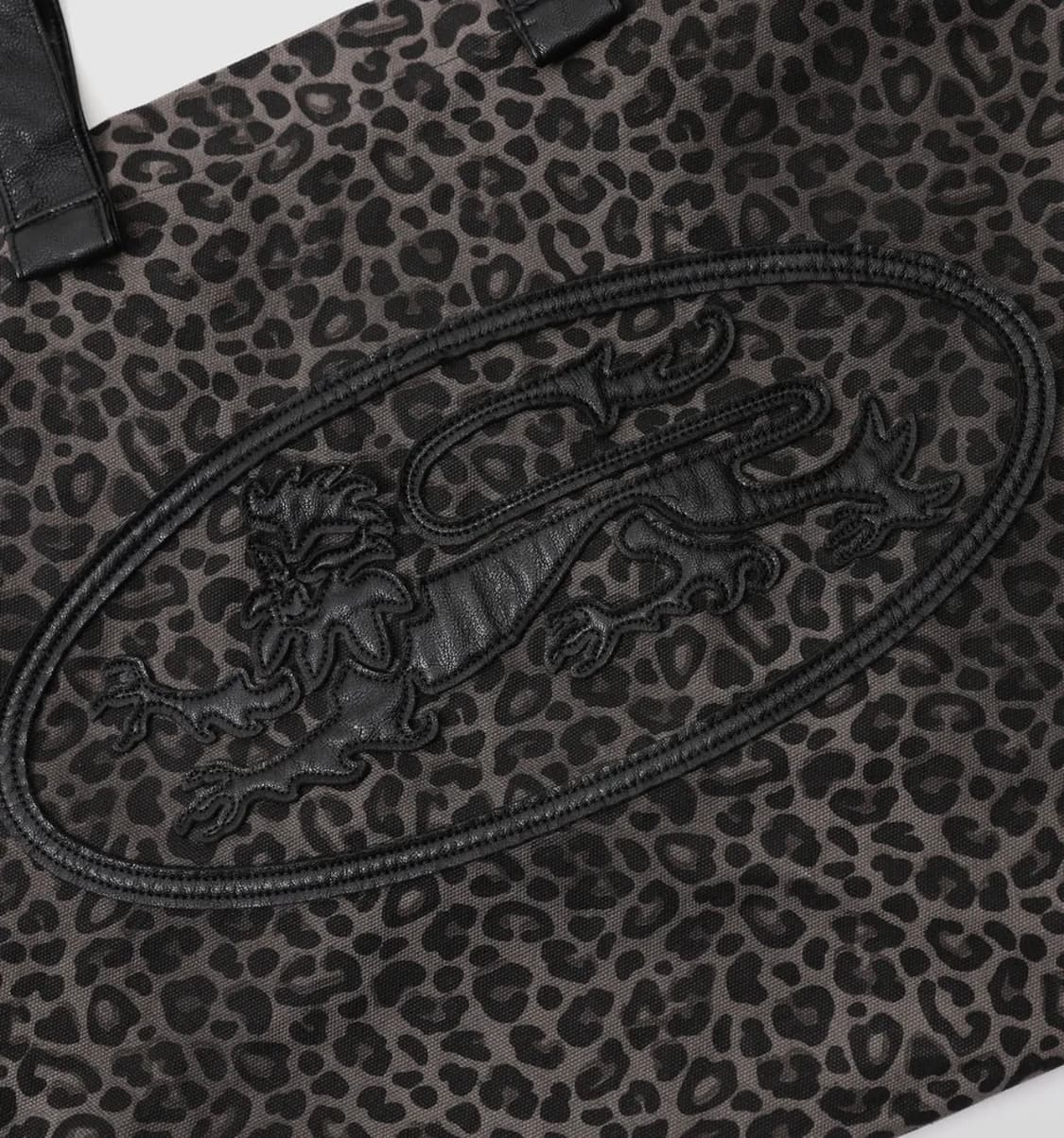 배드블러드 미스틱 패치 쇼퍼백 - 블랙레오파드 상품이미지2