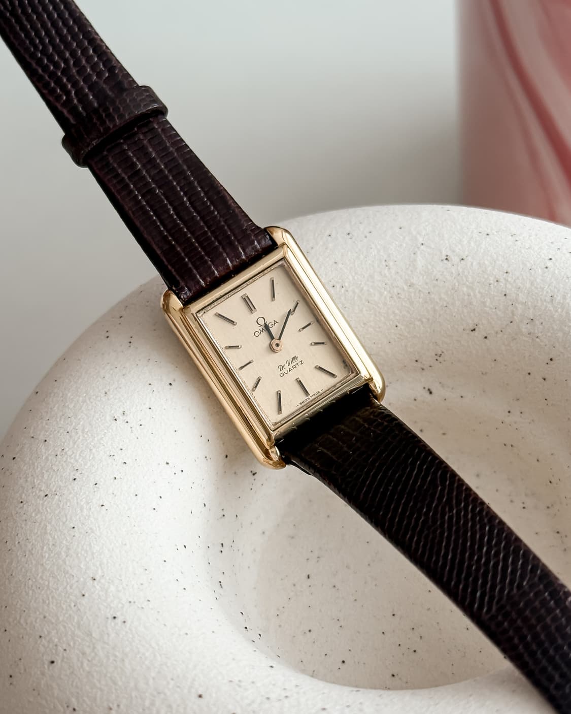 오메가 드빌 스퀘어 골드 시계 상품이미지1