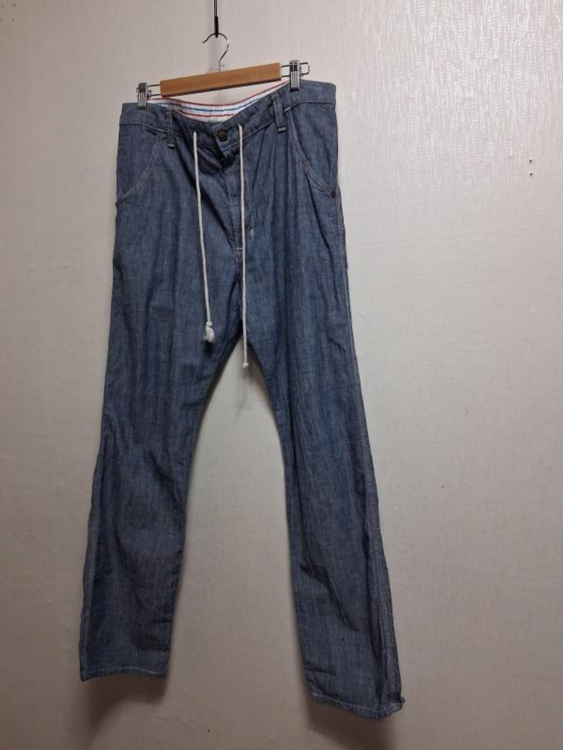 EDWIN DUN허리끈조절 내츄럴 해지블루 면  팬츠  34 끈조절

  상품이미지1