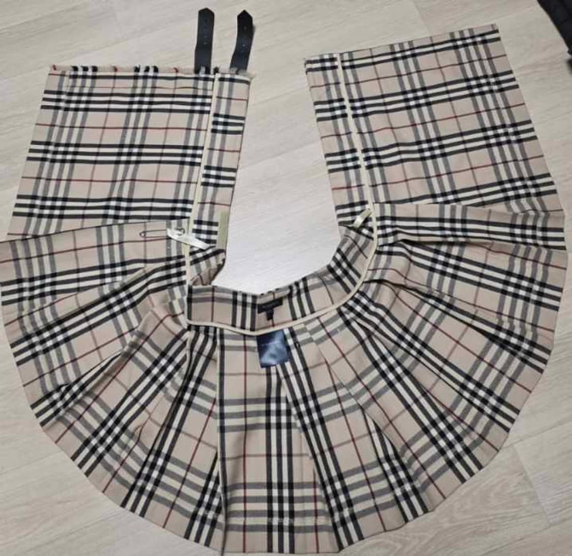 버버리 플리츠 랩 스커트 usa4 28~30 정품  상품이미지3
