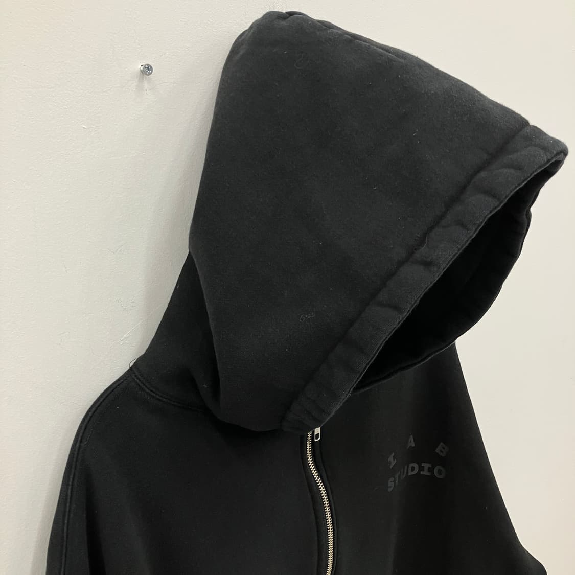 아이앱 스튜디오 x JTBC 빅로고 후드집업 L 상품이미지4