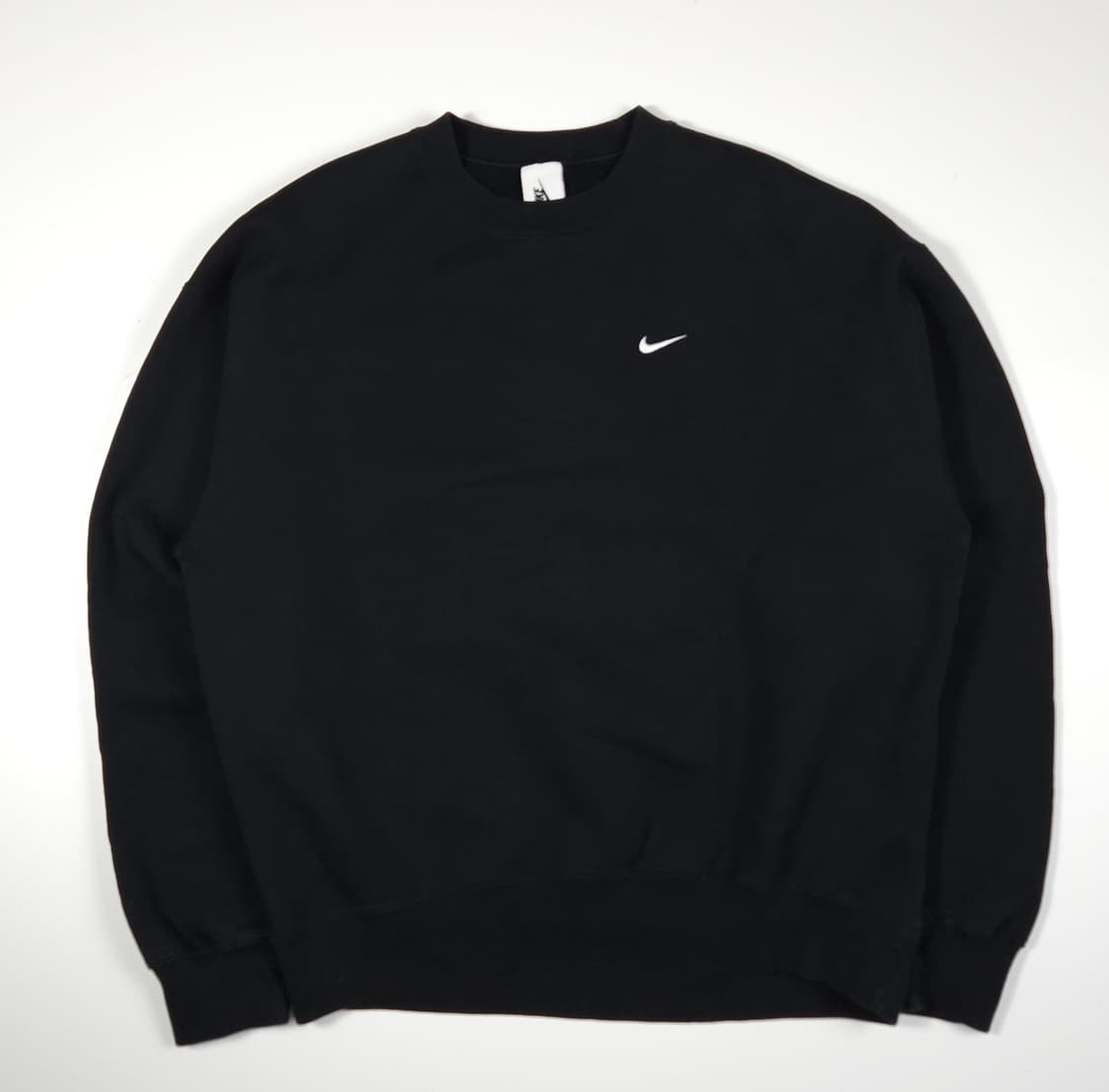 나이키 NRG 솔로 스우시 맨투맨 블랙 상품이미지1