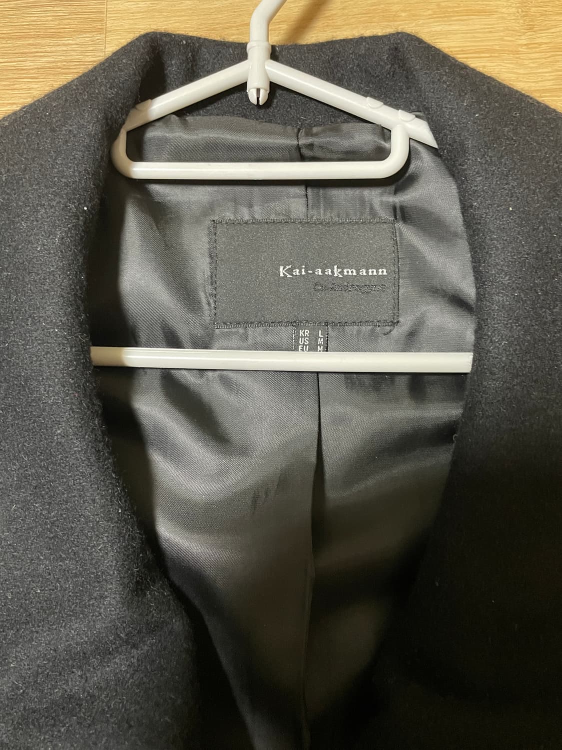 [카이아크만] 남성 하이넥 비대칭 지퍼 울 코트 블랙 - L사이즈 상품이미지2