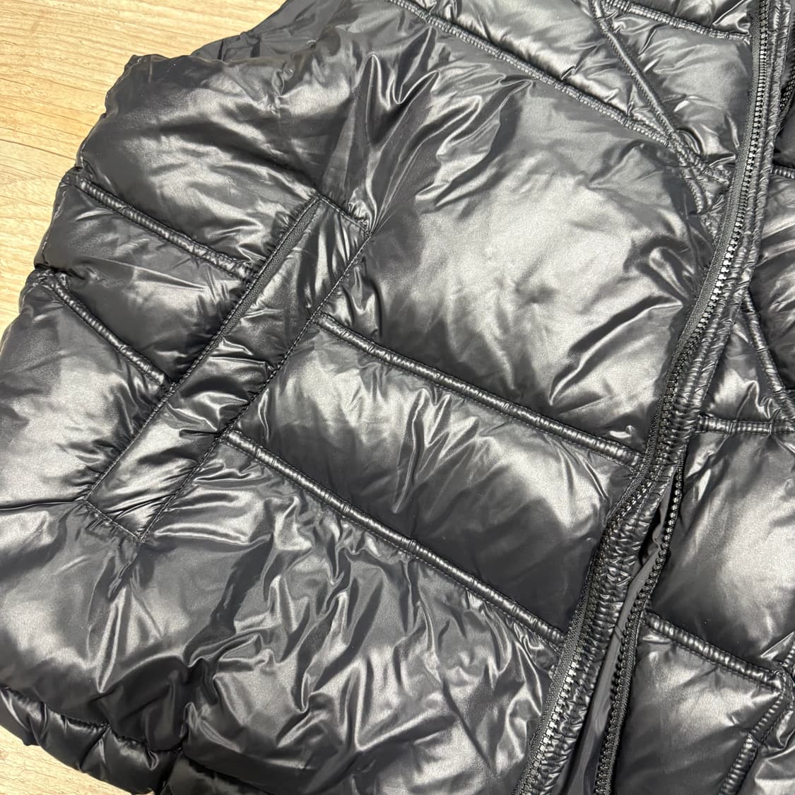 노매뉴얼 TRACK DUCK DOWN VEST - GLOSSY BLACK 상품이미지5