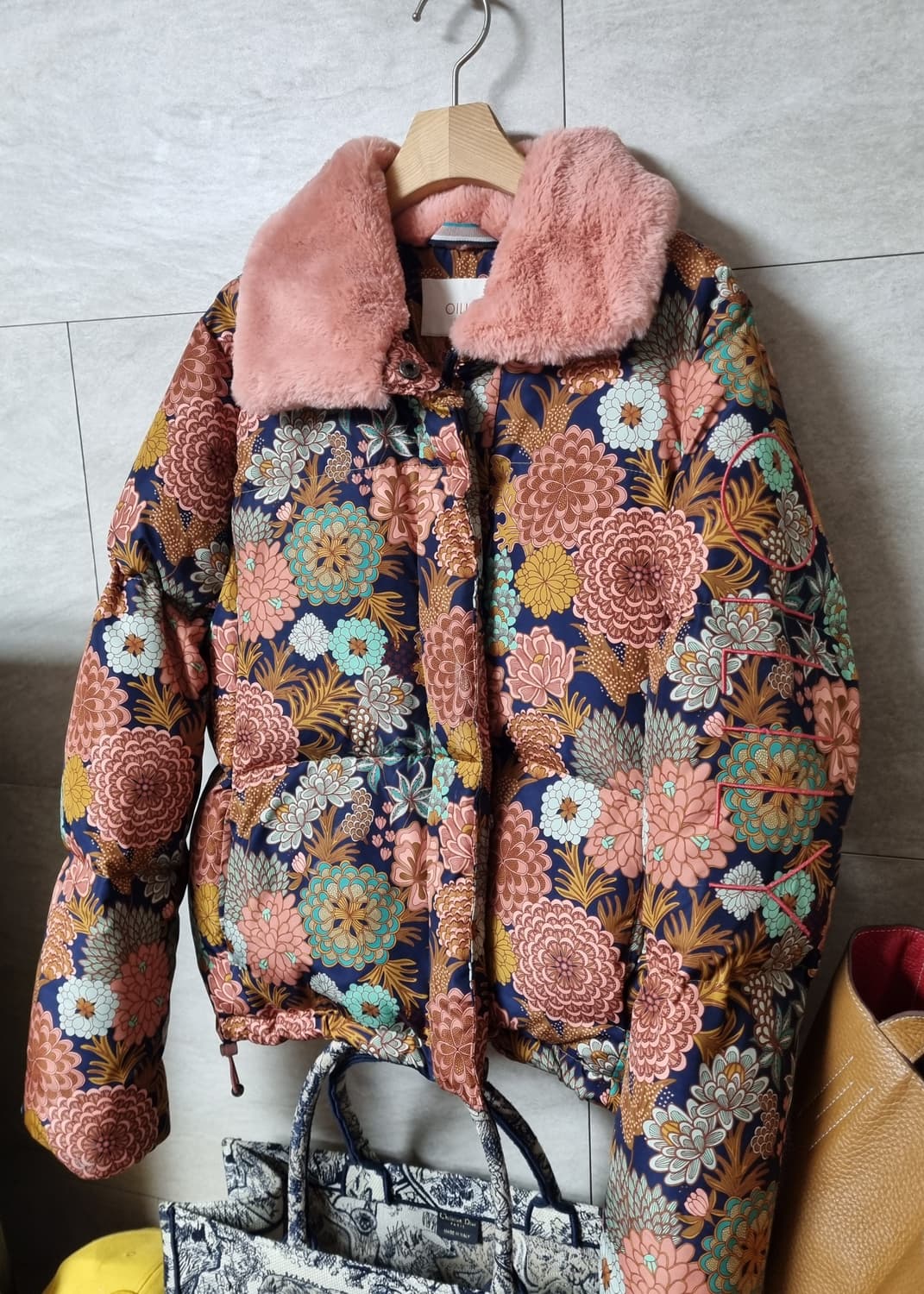 정품) 오일릴리 플라워 프린트 패딩  상품이미지2