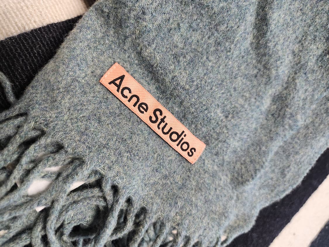 아크네 스튜디오 머플러 24fw  상품이미지2