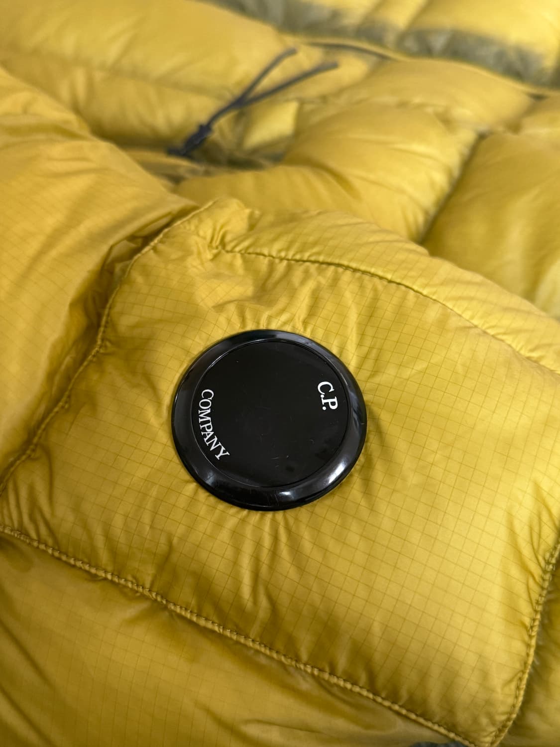 C.P. 컴퍼니 DD쉘 패딩 46사이즈 상품이미지5