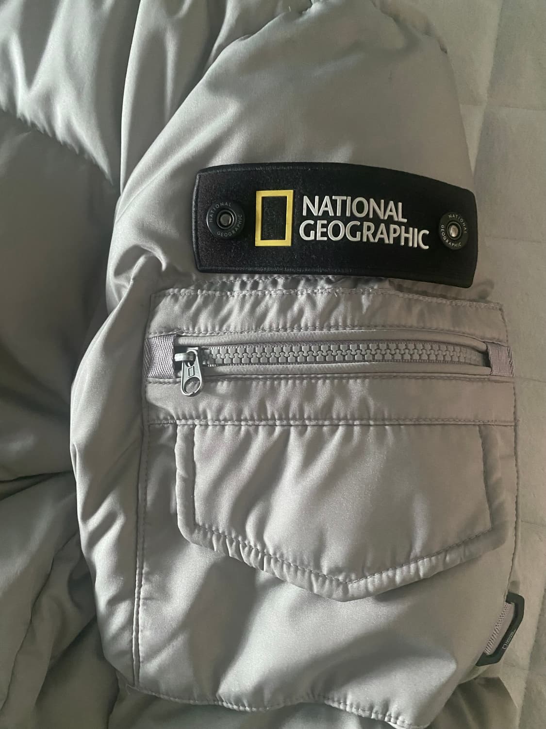 내셔널지오그래픽 화이트 그레이 다운 패딩 상품이미지7