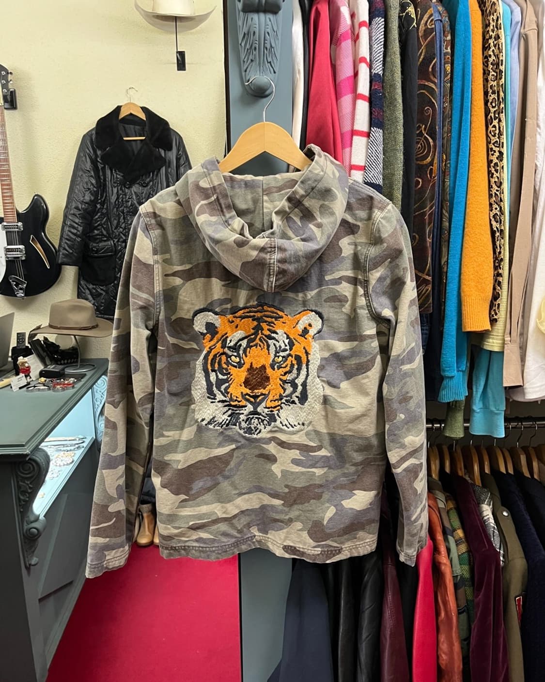 EMBROIDERED CAMO HOOD 상품이미지4