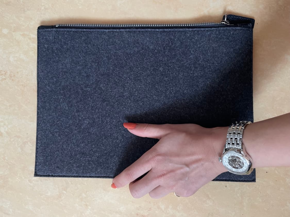 Felt x Leather Basic Clutch • Charcoal 상품이미지2